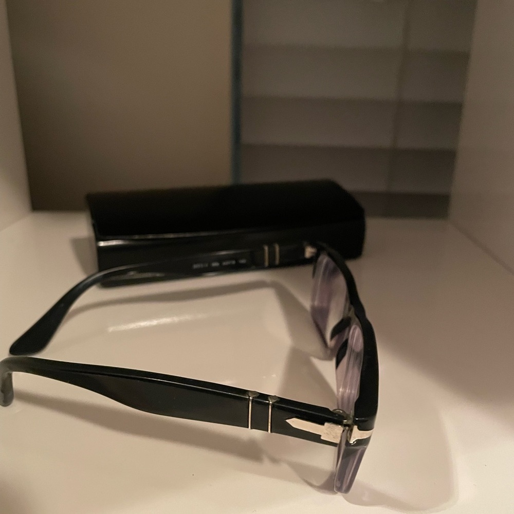 Person Rectangular Glasses - Picture 9 of 10